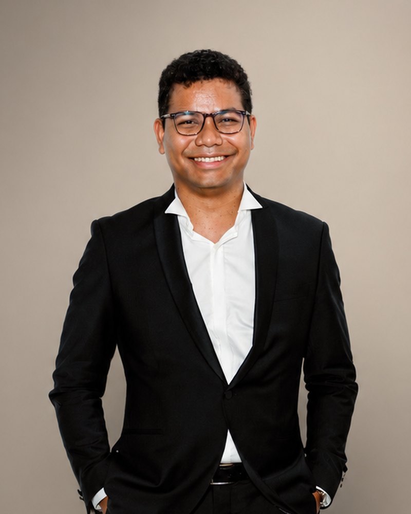 Portrait de Fortunat Andrianimanana, fondateur de Quintessence Communication